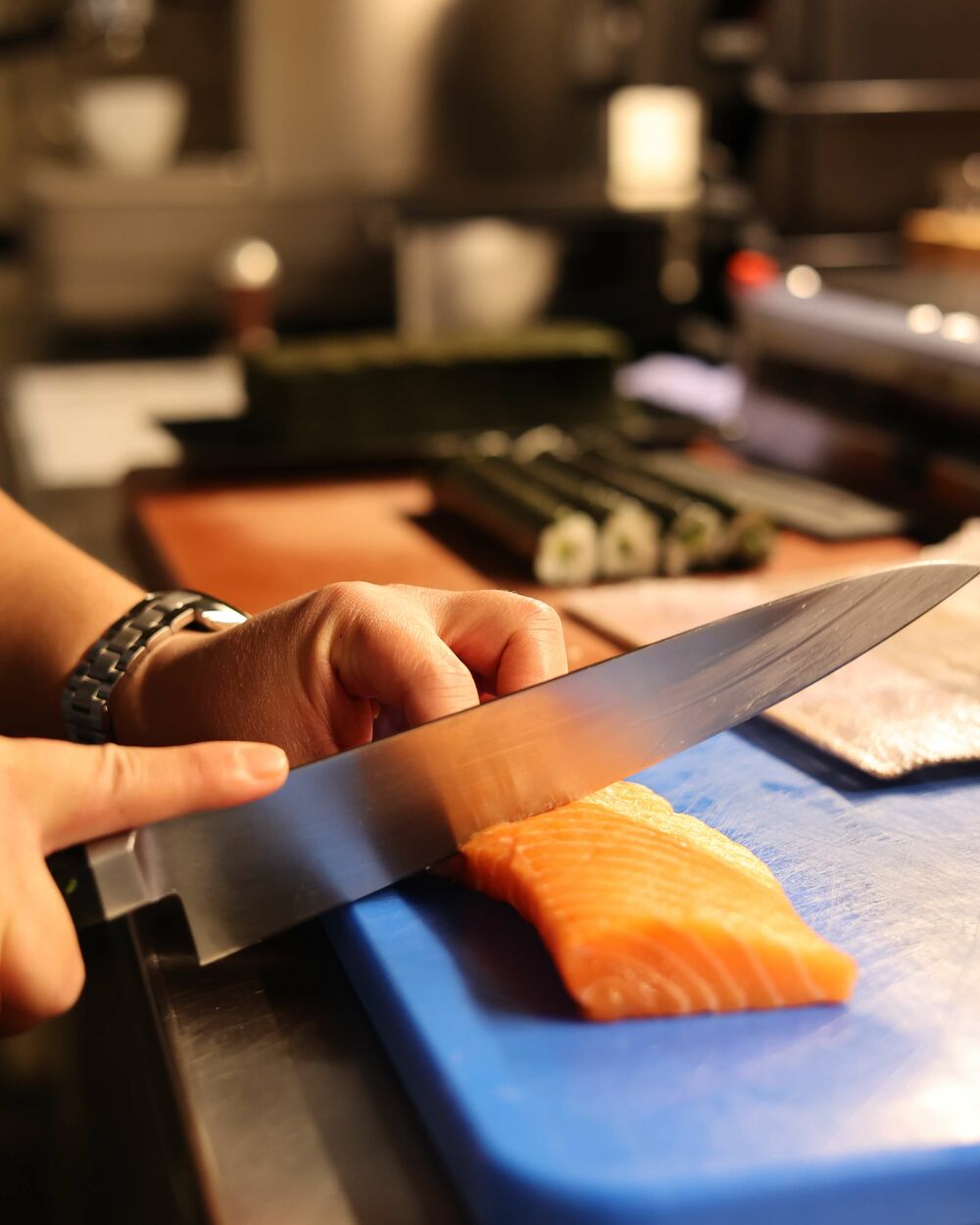 Barfüesser Sushi Bar & Lounge – Employee sushi chef