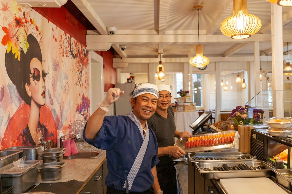 Barfüesser Sushi Bar & Lounge – Sushikoch Barfüesser Sushi Bar & Lounge – Sushikoch